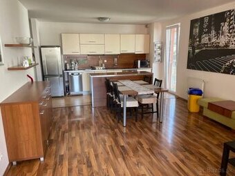 Prenájom moderného 2-izbového bytu v Ružinove - 1