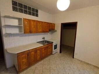 Prenájom 3-izbového bytu (72 m²) – Éotvosova ulica, 7. sídl.