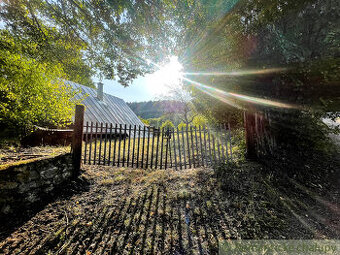 Rozsiahly pozemok v exkluzívnej lokalite Banská Hodruša –