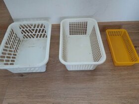 RETRO plastové košíky ,tácky  do kuchyne - 1
