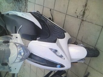 skúter piaggio fly 50