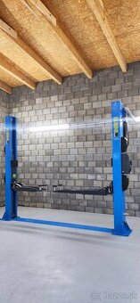 Dvojstlpový zdvihák 4.000 kg/2 m AUTOMAT,ZÁRUKA
