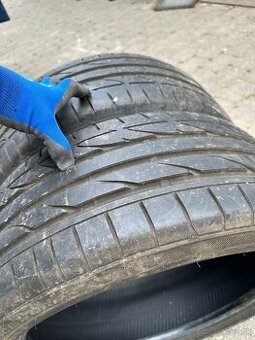 225/40 r18