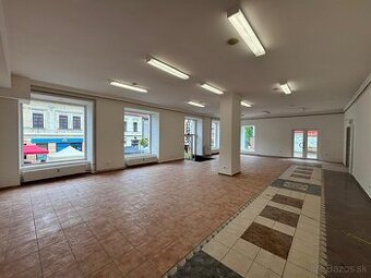 Ponúkame na prenájom obchodný priestor v centre Poprade