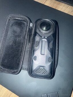 Insta 360 x4