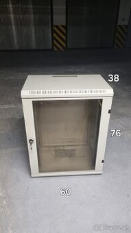 Rack, dátový rozvádzač 12U