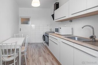 Na prenájom | 1 izbový byt 36,67 m² - Trenčianska