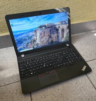Lenovo E550 / i5 5200U / 4GB RAM / Radeon R7 2GB / 15.6"
