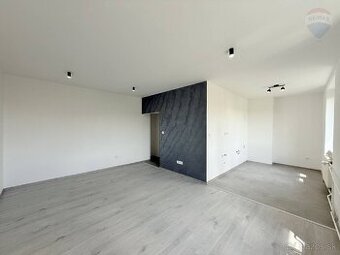 2 izbový byt na ulici Dobrianskeho v Humennom, na predaj.
