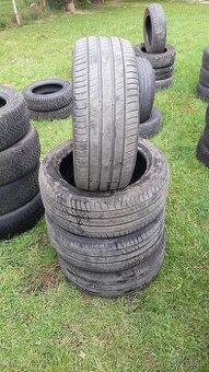 235/45r17 94W  Michelin  letne