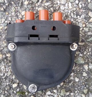 BMW 318i rozdelovač .