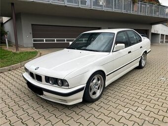 Prodám BMW M5 e34