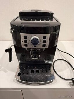 Kavovar Delonghi Magnifica S
