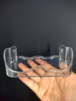 NOVA policka do dveri chladncky