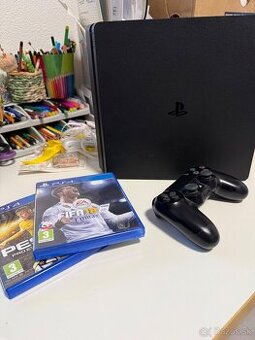 Predám Playstation 4 Slim