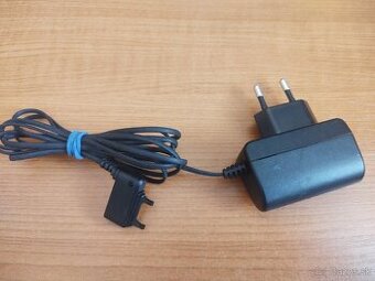 -16-  Nabíjačky k starým telefónom