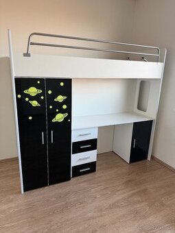 Detská poschodová posteľ so skriňou a stolom