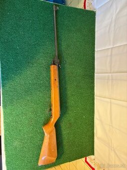 Juhoslovanská vzduchovka zastava červeni 2