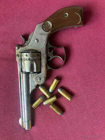 Historicky revolver Smith a Wesson cal. 44 SaW Russian