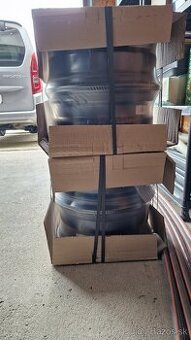 Nove ocelove disky 61/2Jx15 (70% zlava)