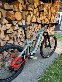 úplne nový elektricky bike