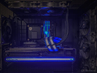 ASUS BTF, 7800XT, 32GB DDR4, 2TB NVMe, 12400F,…