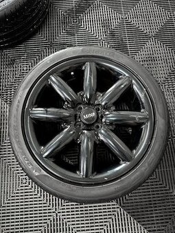 MINI 4x100 Pirelli P Zero 205/45 17