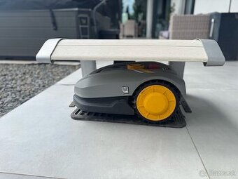 Na predaj Robotická kosačka LandXcape na 600m2