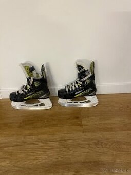 Predám korčule BAUER VAPOR X4