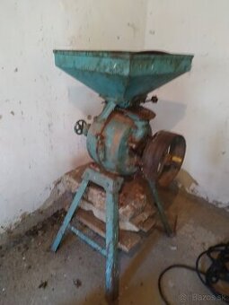 Kamenný šrotovník