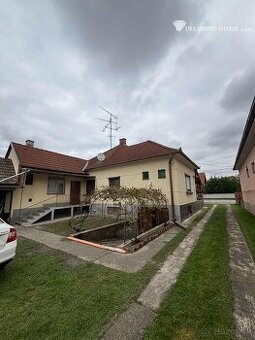Na predaj zachovalý 4 izbový rodinný dom v obci Ňárad