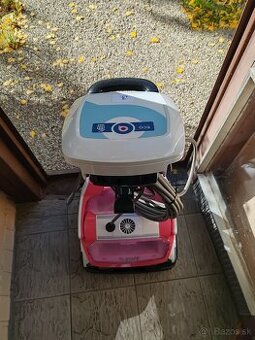 Bazénový vysávač BWT D500 – predám