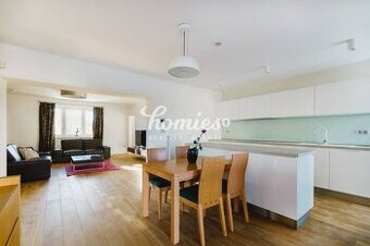 PREDAJ  luxusný  3 izbový rodinný dom, Nitra - centrum