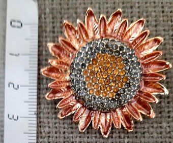 Súbor brošní č.4