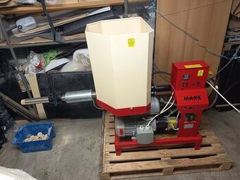 Briketovací lis - 1