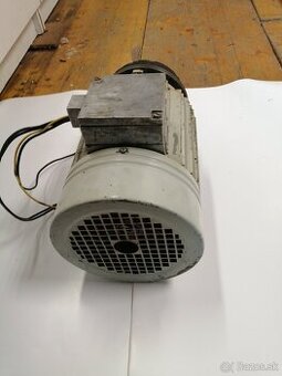Elektromotor MEZ Mohelnice 2,2kw 2865 ot /min 400V