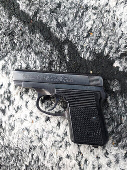 Pištoľ c z92 cal.6,35