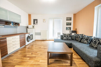 Na prenájom 2-izbový byt, 47 m², Odborárska ul., ihneď voľný