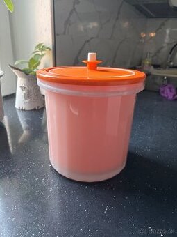 Tupperware - 1