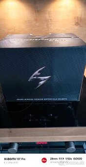 Škorpión Exo  carbon