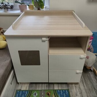 PREBALOVACI PULT KOMODA