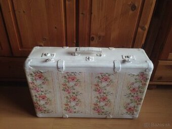 Retro drevený  kufor