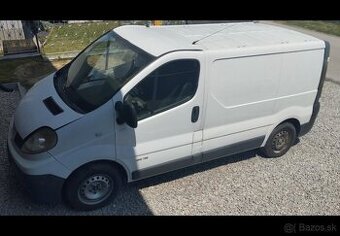 Reault Trafic 2.0 TDCI. Dodávka úžitkové auto