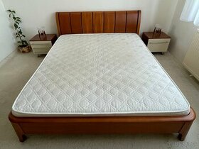 Masivna postel z jelše