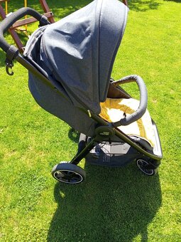 Britax b agile M