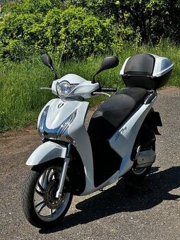 Predám skúter Honda SH 125 ABS 2013 8500km