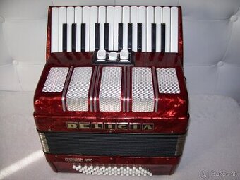 Predam akordeon Deliciu Junior XIV, 60 bas.