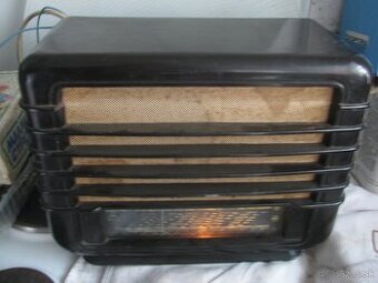 radio tesla rytmus