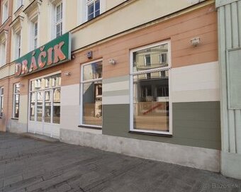 Obchodný priestor s výkladmi, Obchodná/Námestie SNP, 614m2