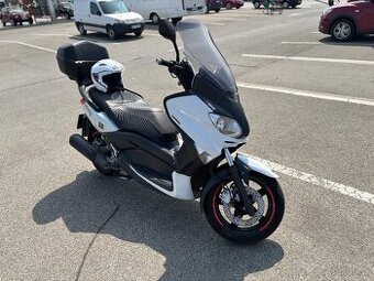 Predám Yamahu Xmax 250